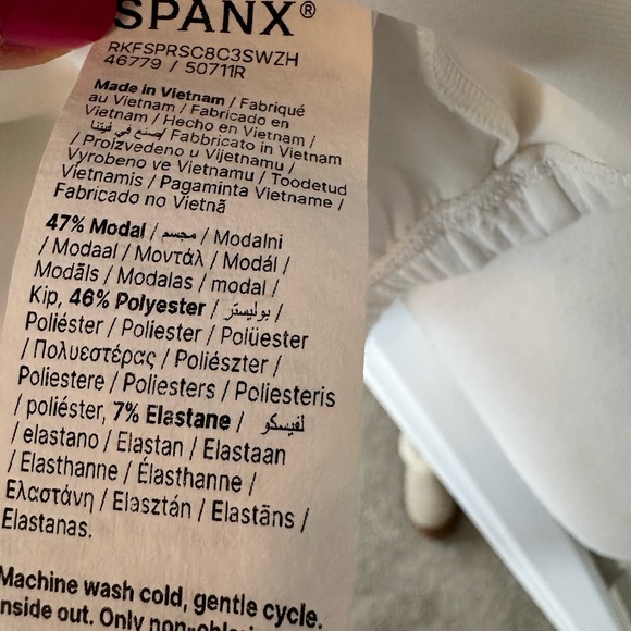 GUC🤍Spanx AirEssentials Cinched Hoodie Small Powder - Picture 7 of 10